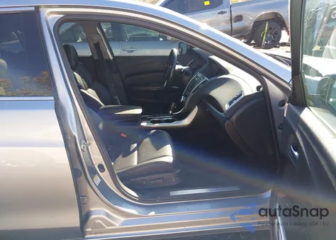 2017 Acura Tlx z USA, uszkodzony, nr VIN 19UUB1F31HA004892